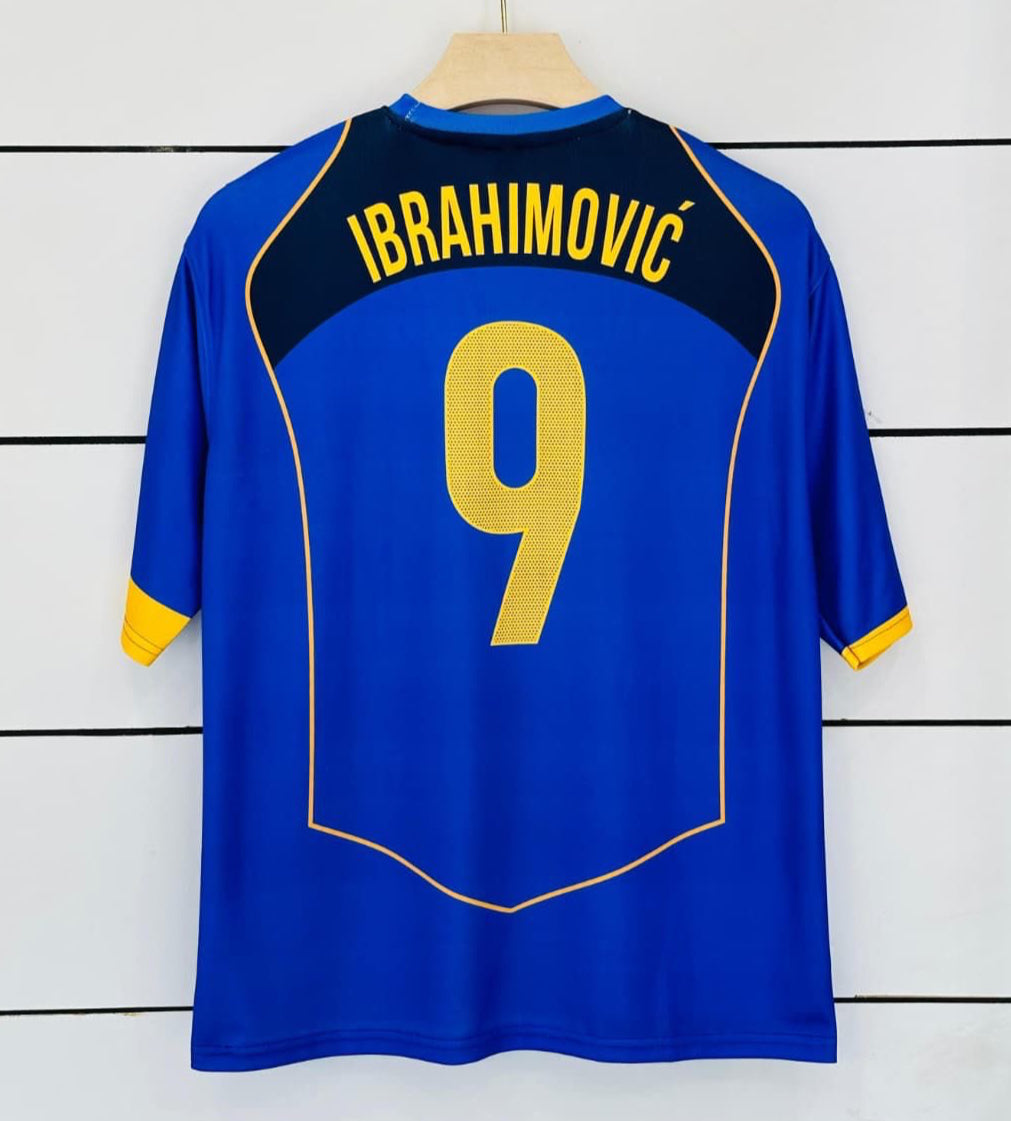 Juventus 2004/05 Away-Ibrahimovic--AM RETRO STORE