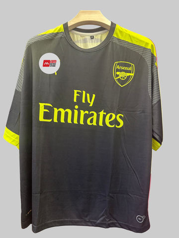 Arsenal 2016/17 Home-Ozil